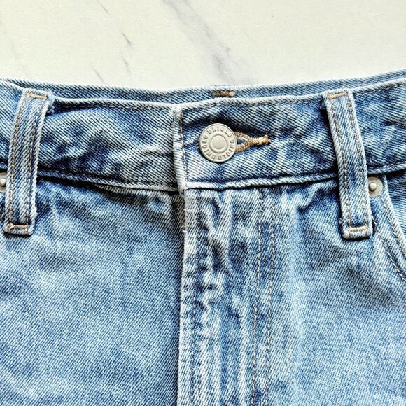 EUC Uniqlo Shorts Womens 25 Blue Denim Jean High Rise Cutoff Distressed Pockets - Picture 13 of 14